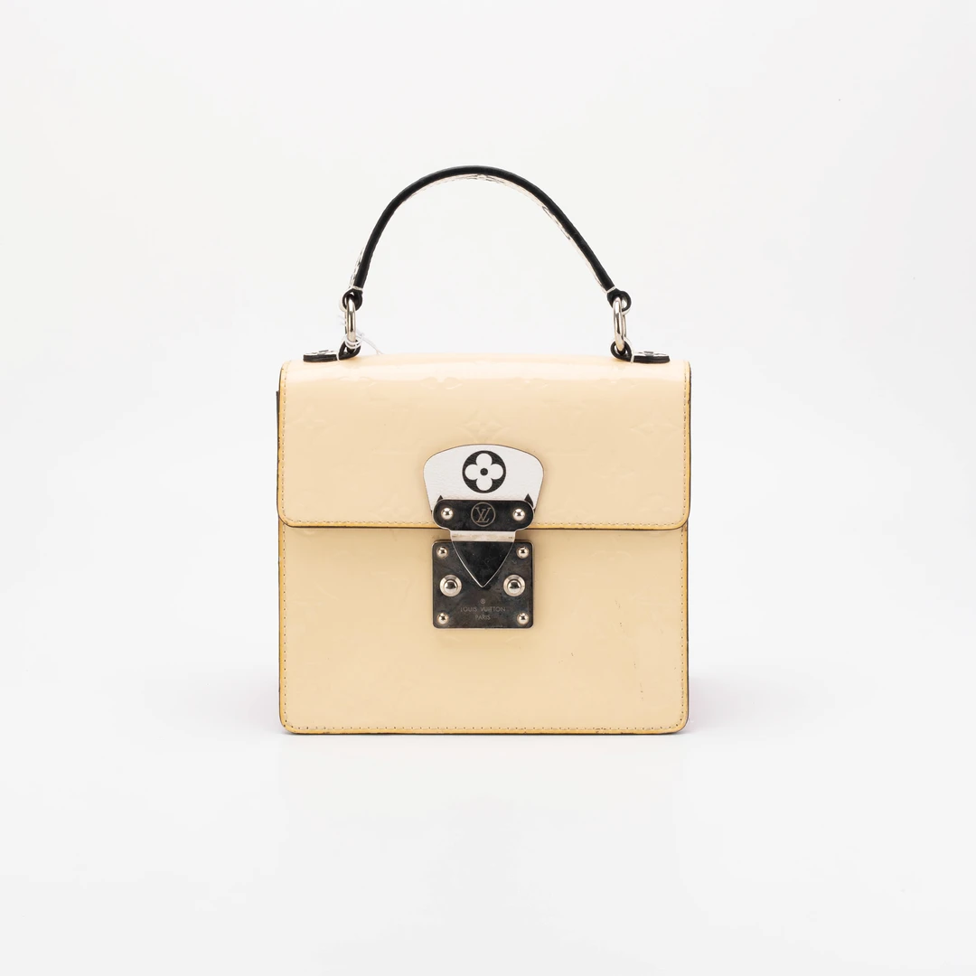 95新 LouisVuitton/路易威登 路易威登米色漆皮小邮差562