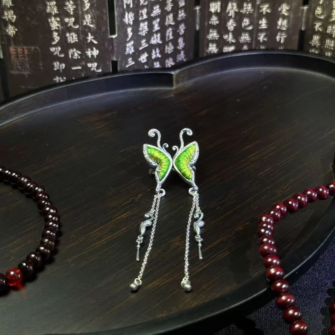 苗族刺绣/手工刺绣/非遗传承/手工艺/蝴蝶耳夹