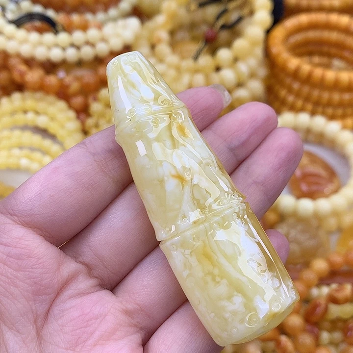 蜜蜡未镶嵌珠宝奇石