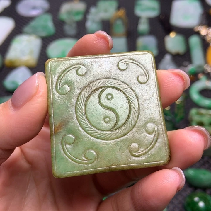 翡翠挂件未镶嵌天然A货不翡翠