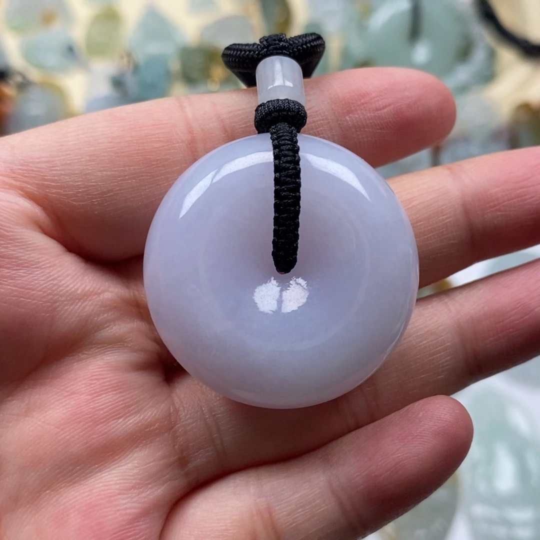 翡翠未镶嵌颈饰平安扣