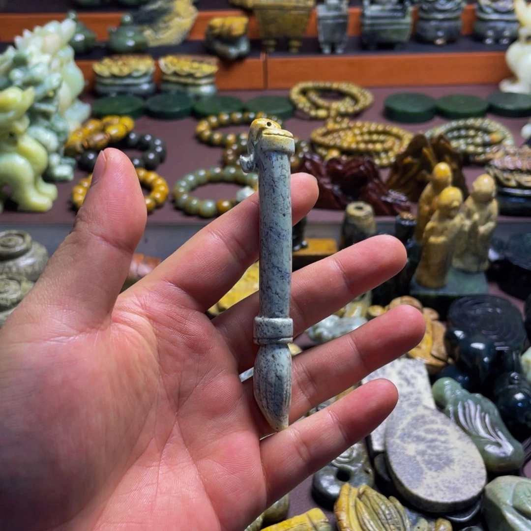 【闪购商品】未镶嵌岫岩河磨玉（透闪石质玉）挂件