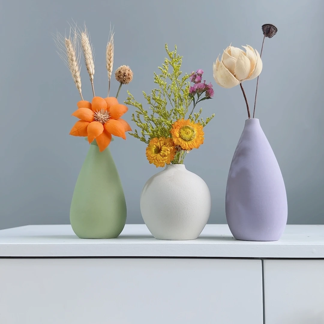 摆件陶瓷小花瓶含花总高约20-30cm