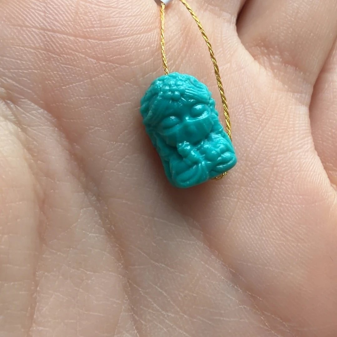 绿松石未镶嵌颈饰