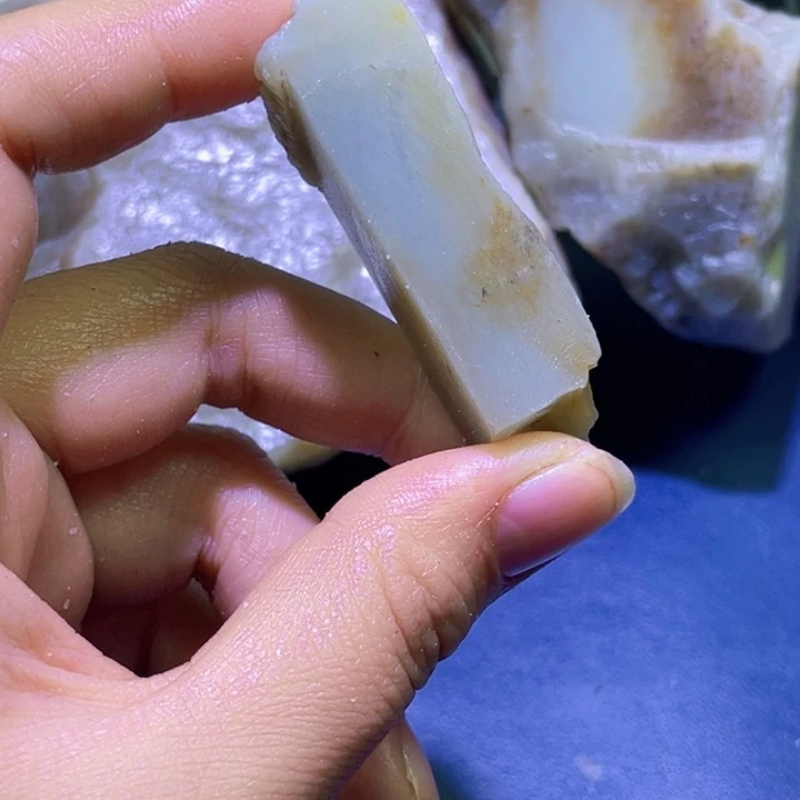 和田玉未镶嵌珠宝半成品