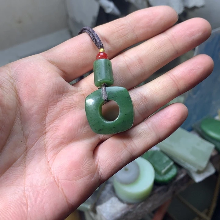 未镶嵌和田玉珠宝半成品