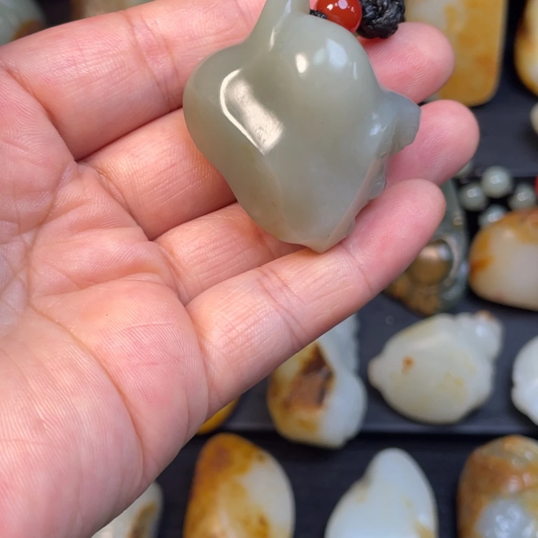 和田玉未镶嵌挂件