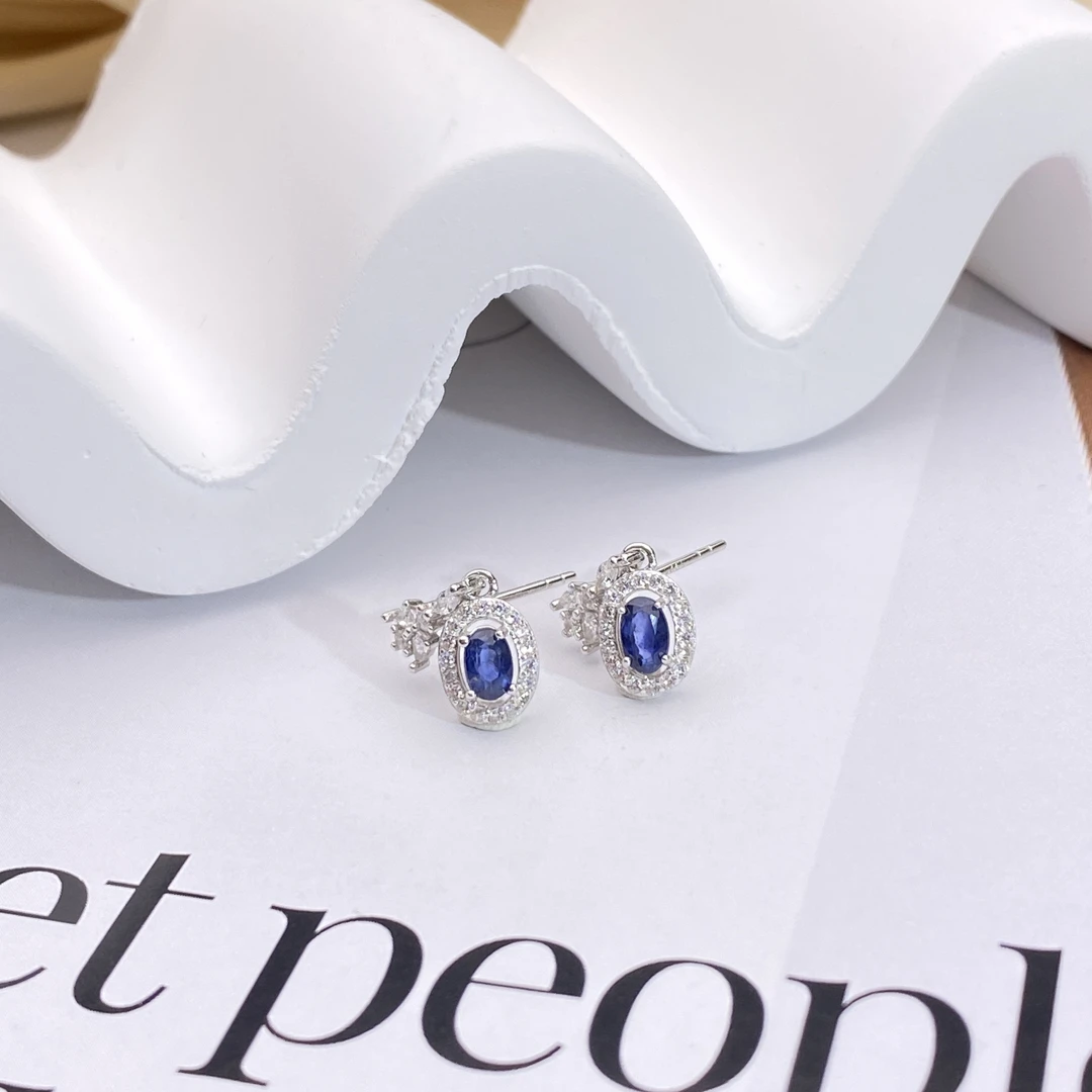 【小北好物】S925银镶嵌天然蓝宝石耳钉-17QH252X8【 尺寸约4*3mm】