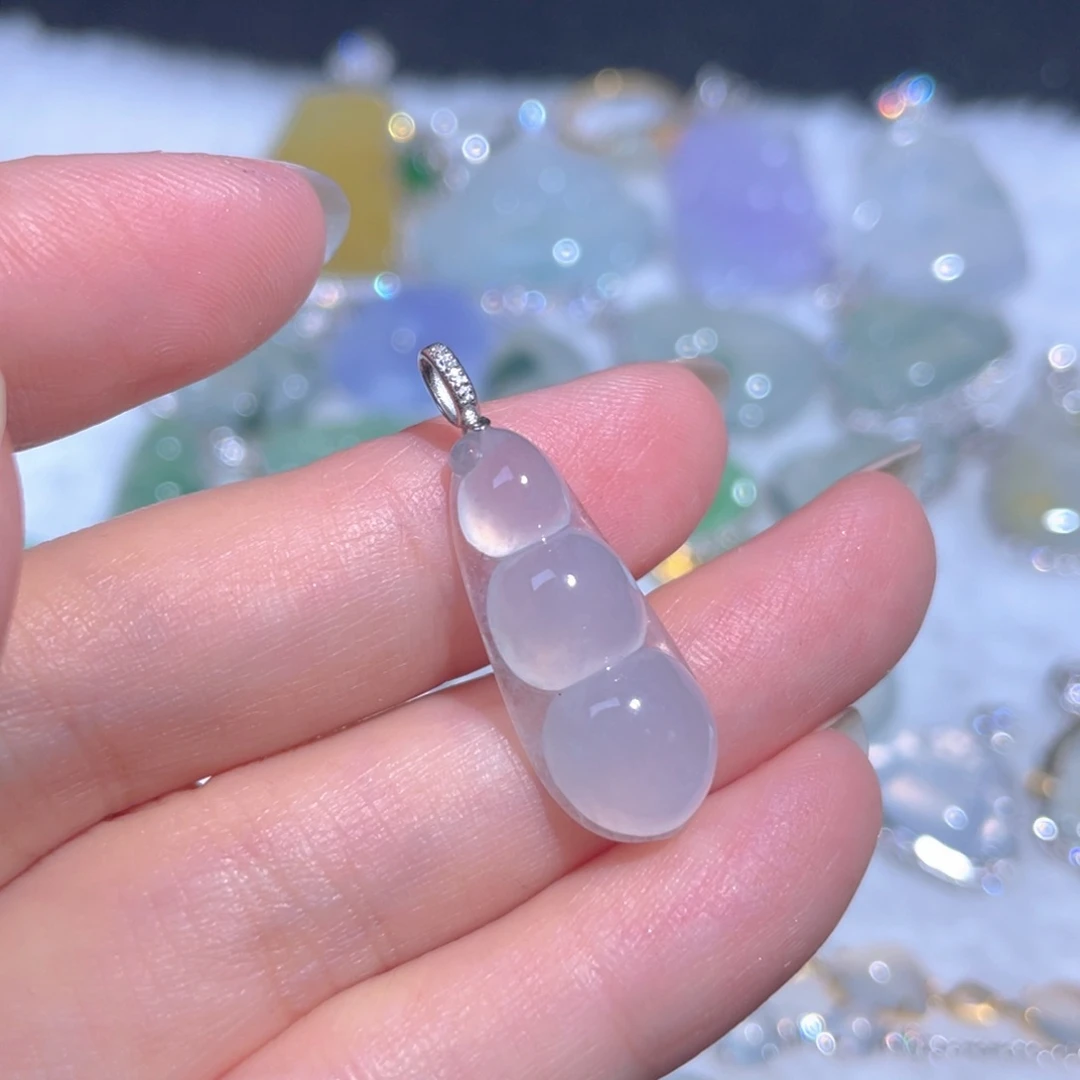 翡翠18K金镶嵌颈饰翡翠