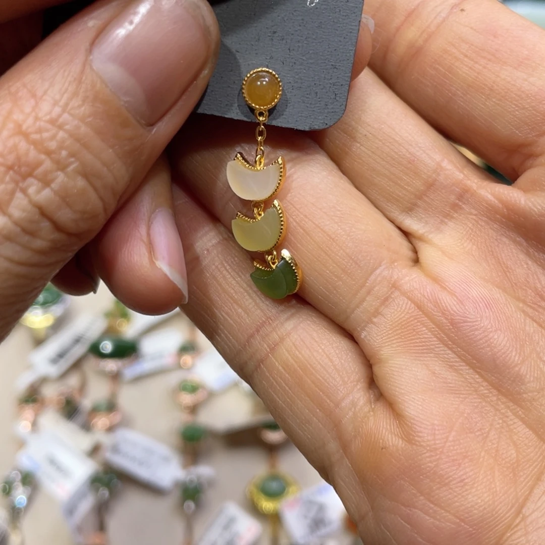 未镶嵌和田玉耳饰