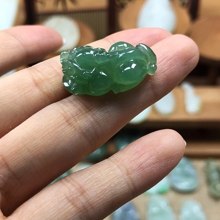 翡翠未镶嵌吊坠(不含链)翡翠貔貅