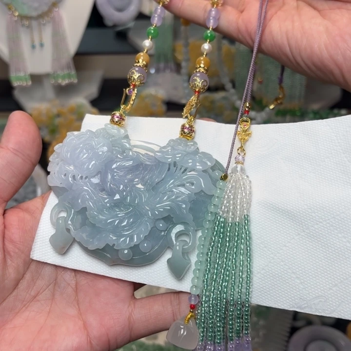 翡翠未镶嵌颈饰吊坠