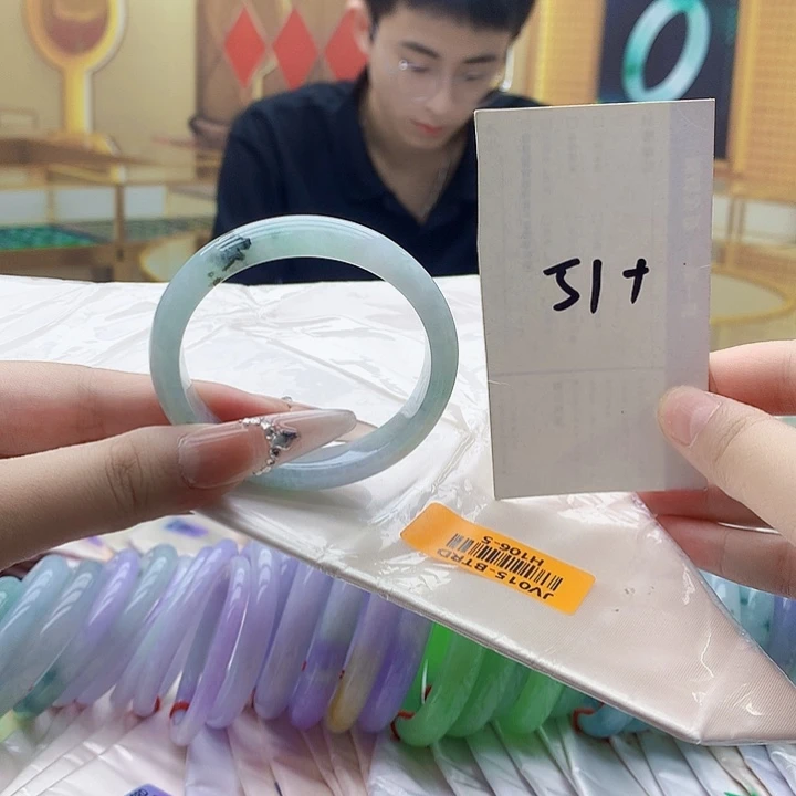 未镶嵌手镯翡翠nn