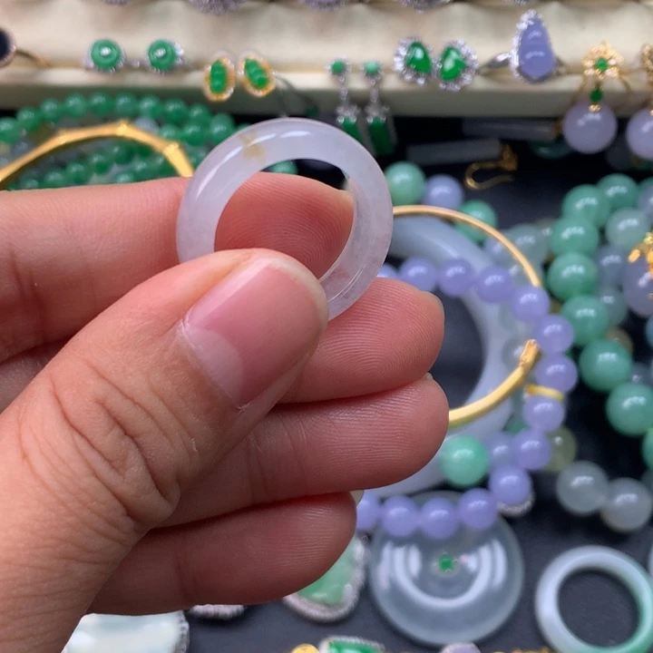 R***U翡翠未镶嵌戒指戒圈