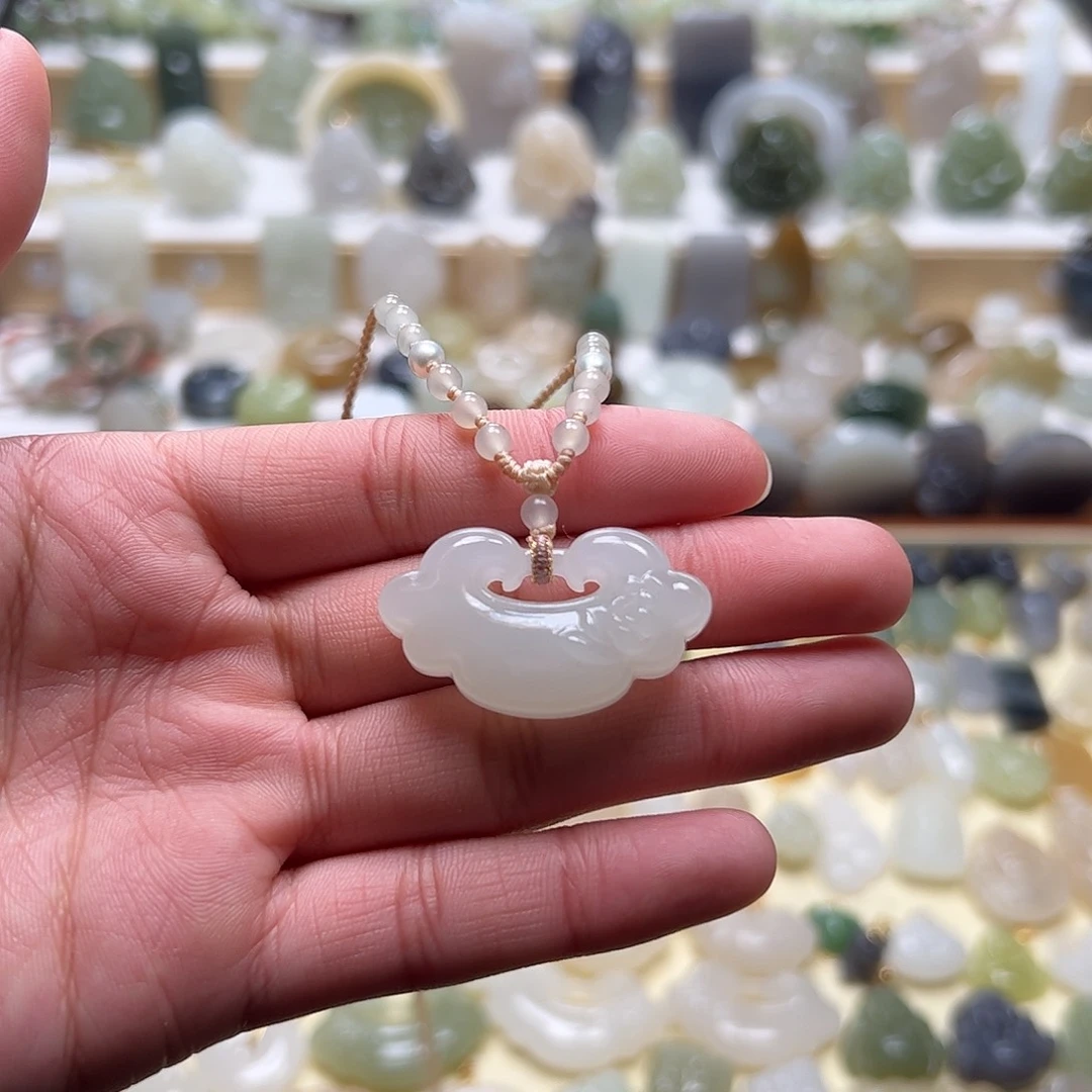 和田玉吊坠(赠链)未镶嵌