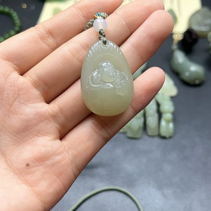 【闪购商品】颈饰未镶嵌和田玉