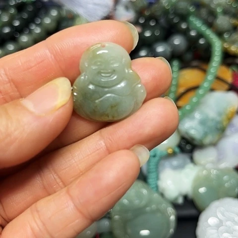 翡翠未镶嵌颈饰挂件