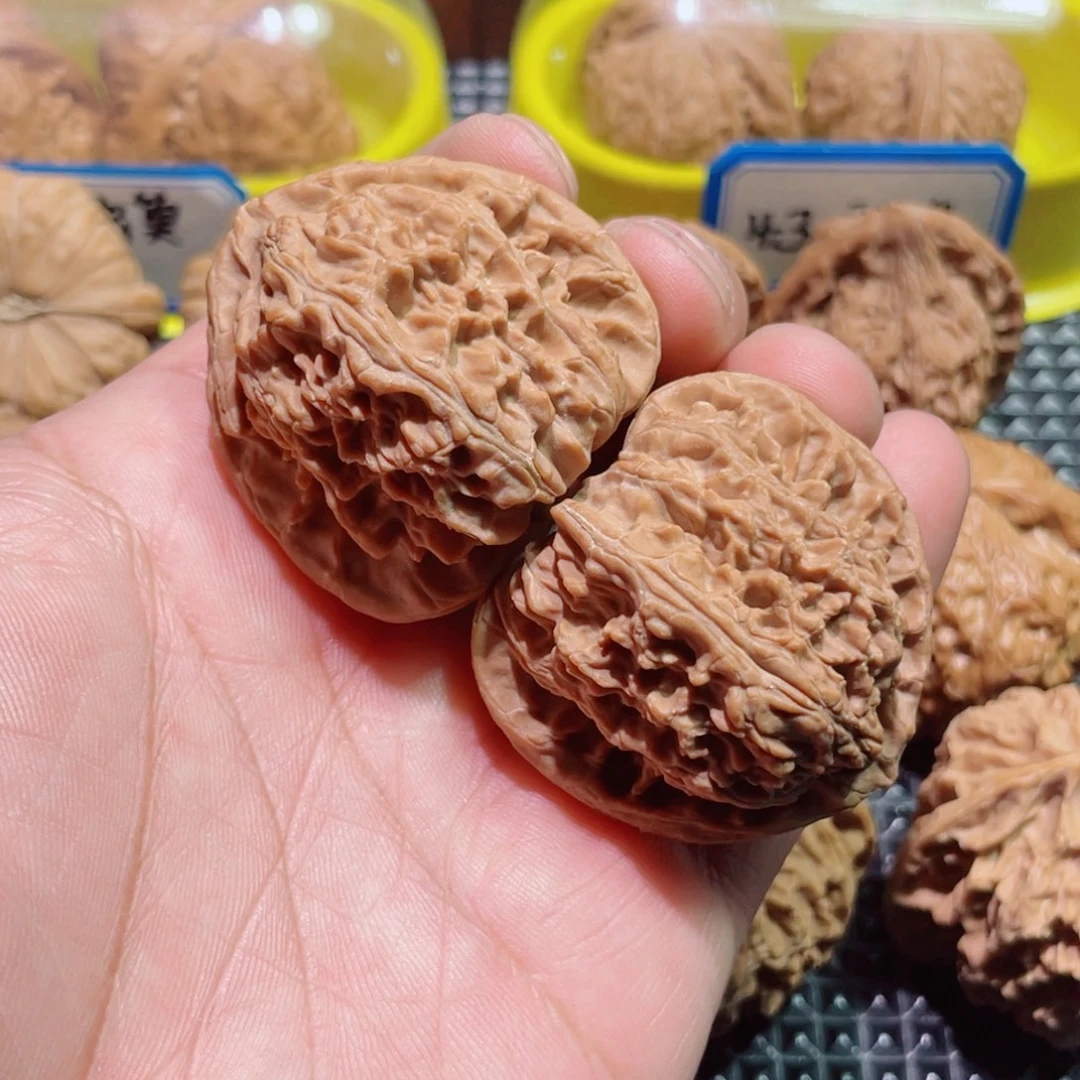 是****吊坠文玩核桃42全品老树三角白