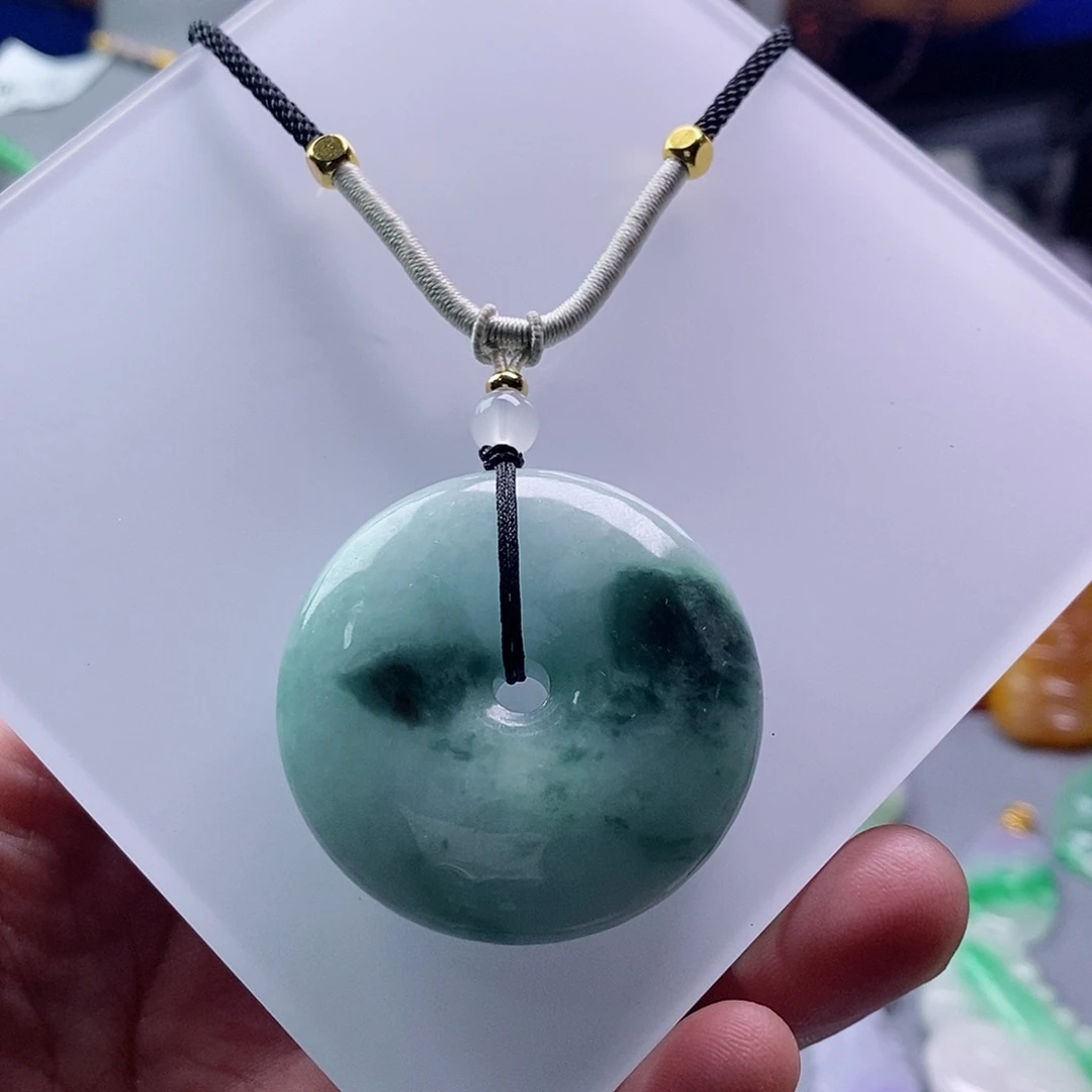 翡翠未镶嵌吊坠(赠链)