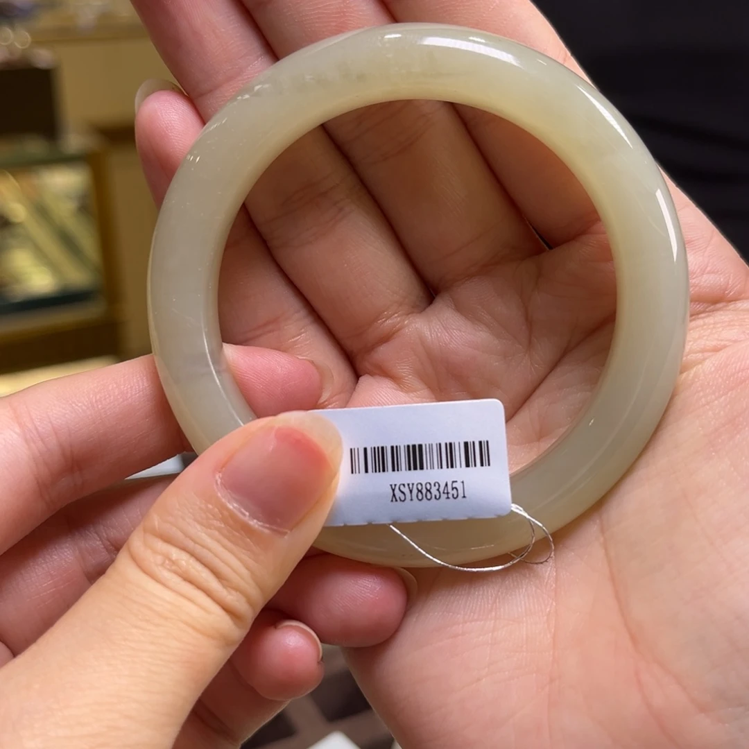 和田玉手镯未镶嵌56.5