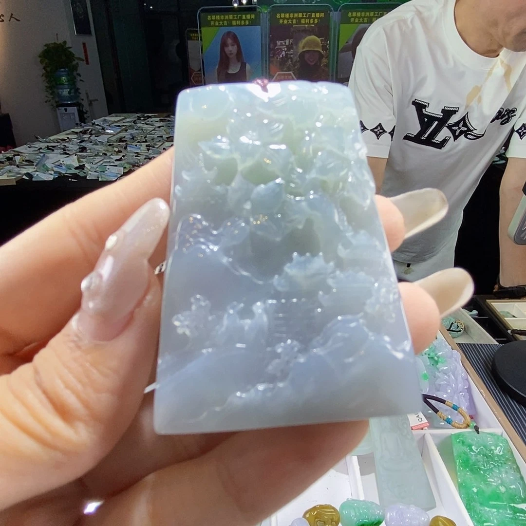 颈饰未镶嵌翡翠翡翠