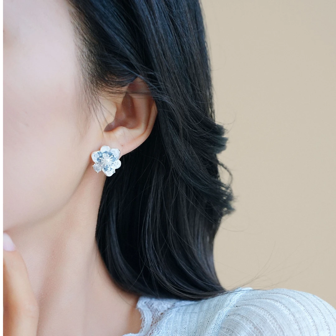 铜合金耳饰 蓝色花朵耳钉小众耳环新款爆款女轻奢高级感时尚百搭