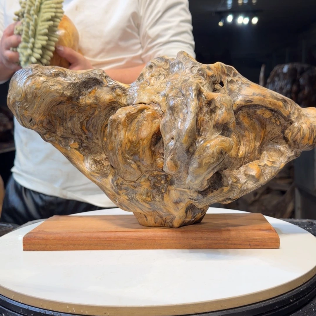 @***雨木王一刀琥珀木摆件B24