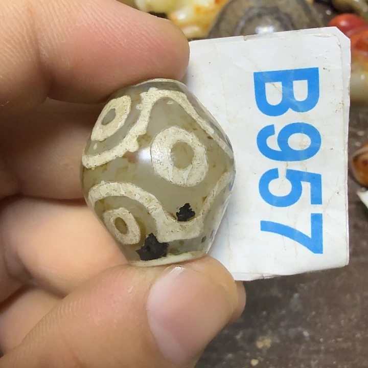 三***哥未镶嵌颈饰玛瑙/玉髓