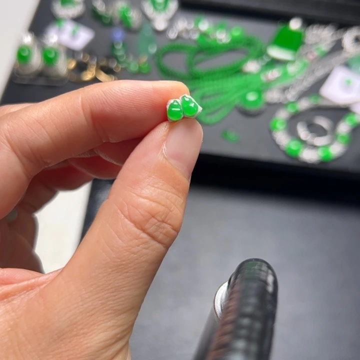 翡翠未镶嵌颈饰天然缅甸翡翠吊坠