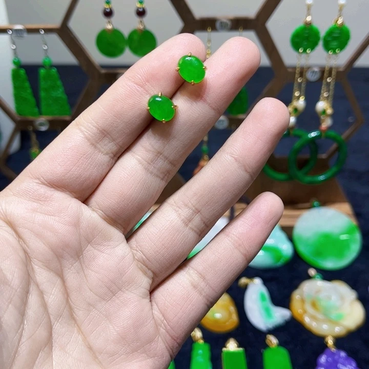 翡翠颈饰14K金镶嵌耳钉