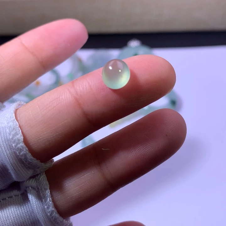 翡翠未镶嵌耳饰蛋