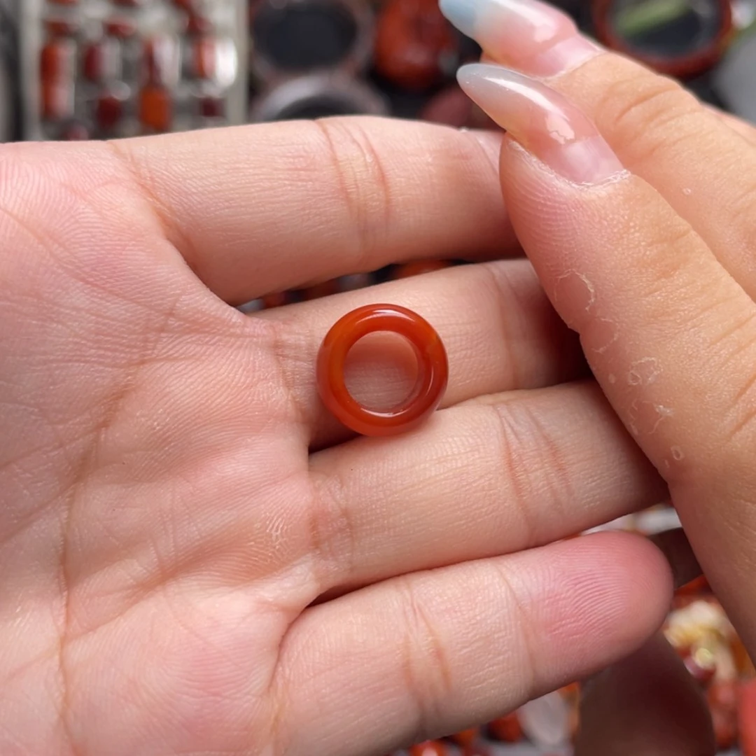 【闪购商品】未镶嵌跑环8m南红玛瑙娇**J