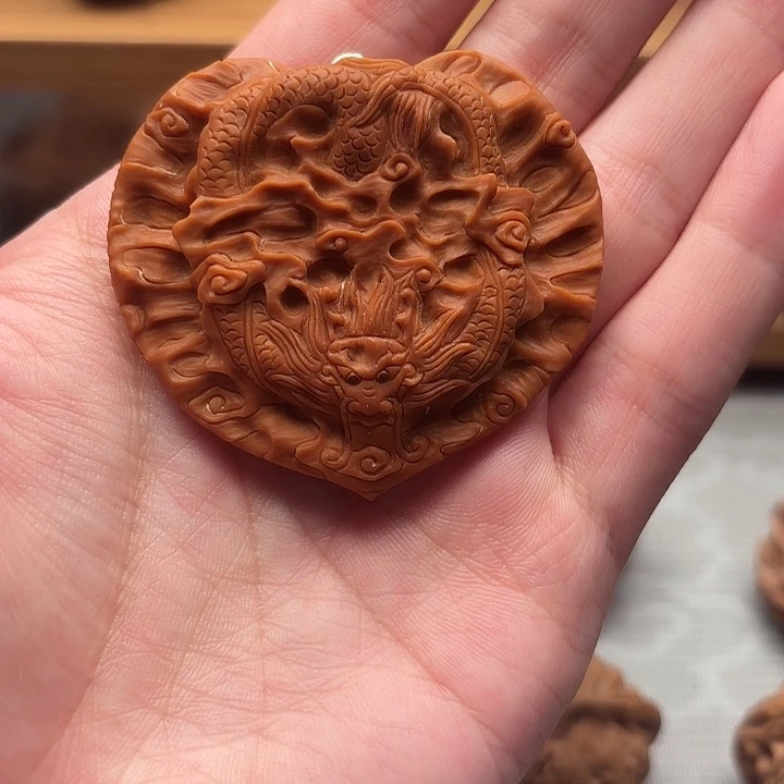文玩核桃吊坠55龙凤呈祥