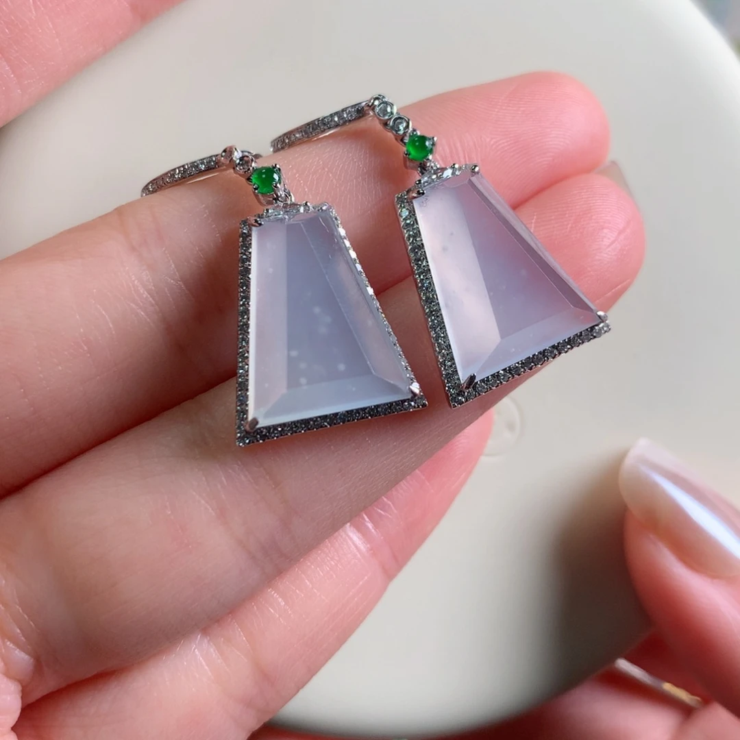 18K金镶嵌翡翠耳饰耳饰