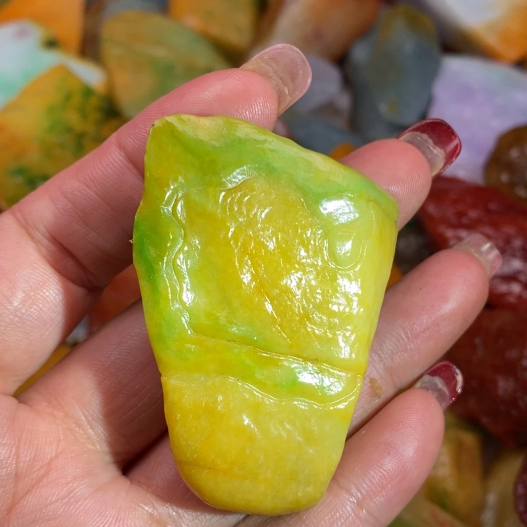 翡翠未镶嵌颈饰大*壹