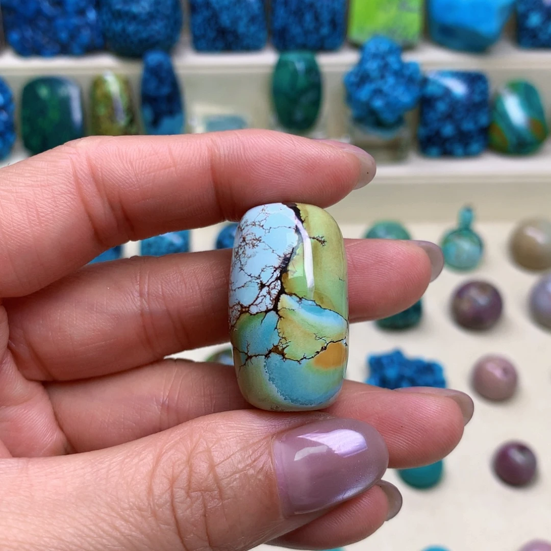 绿松石未镶嵌三彩随行