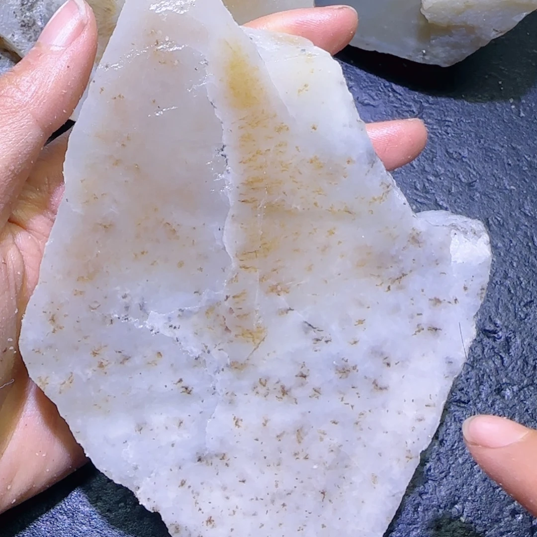 和田玉未镶嵌珠宝半成品