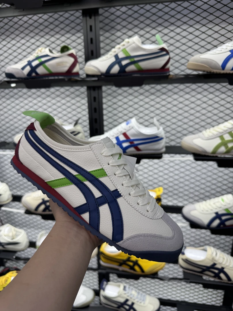 【门店撤柜+专柜直发】情侣款真皮休闲百搭透气阿甘德训鞋