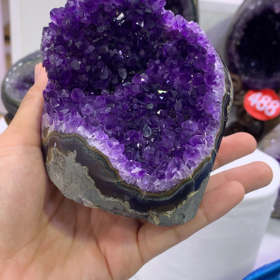 织绣乌拉圭紫水晶