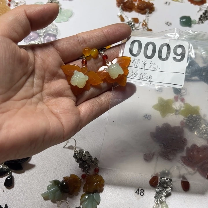 可***乐蛇纹石玉合金耳饰