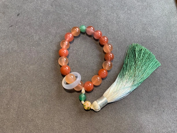 万物复苏原矿南红糖果卡11手持