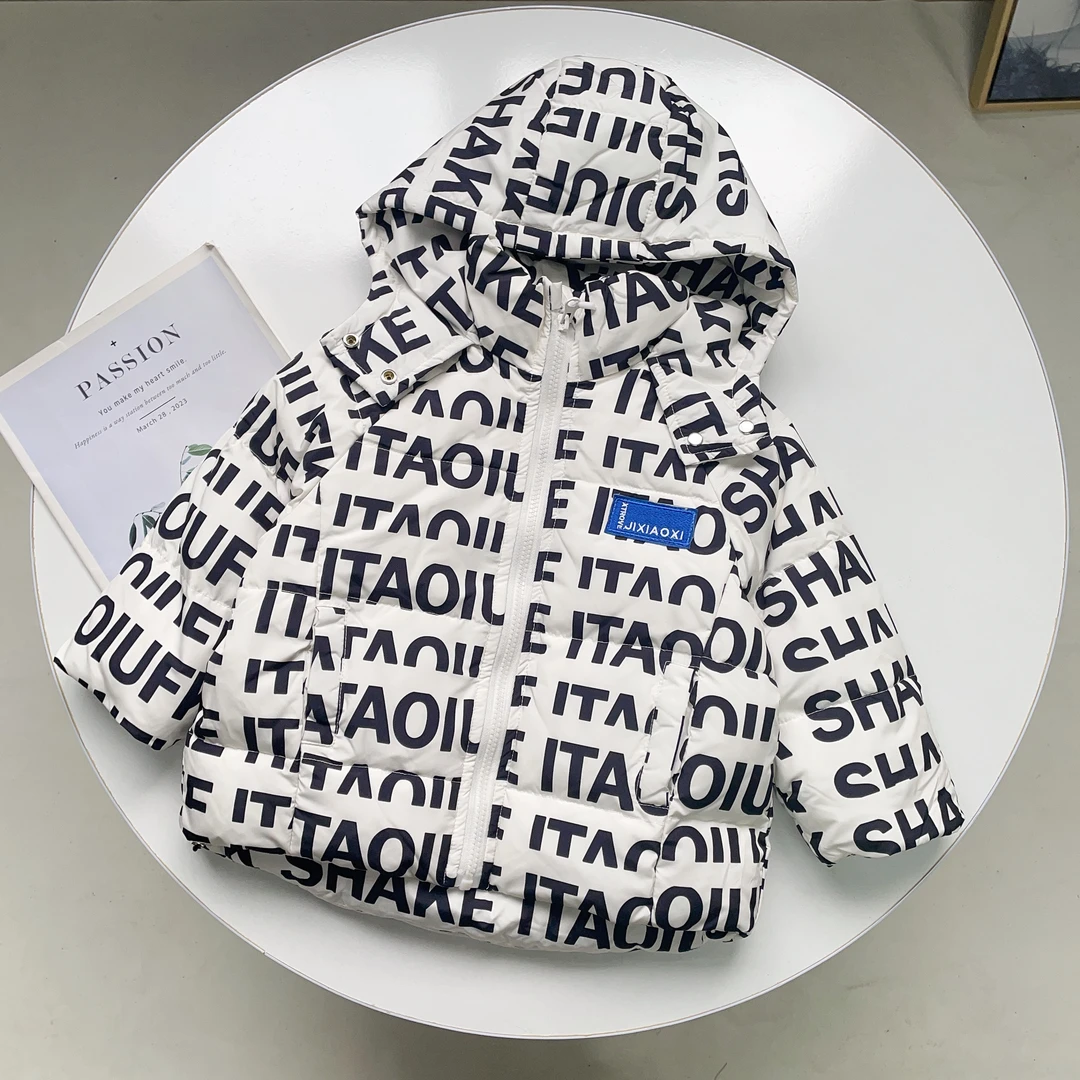 N5064儿童童装秋冬通用时尚百搭休闲 字母外套JXX23300