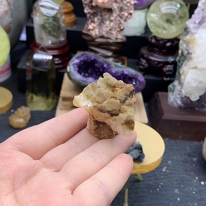 未镶嵌水晶大型摆件（非配饰）