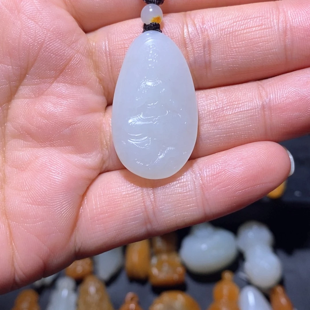 和田玉未镶嵌颈饰