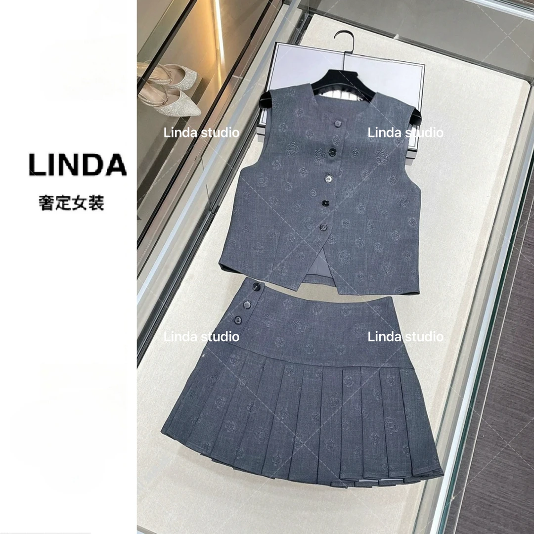 『灰色 山茶花』南油 复古小香风暗纹提花百搭 马甲➕百褶半裙两件套