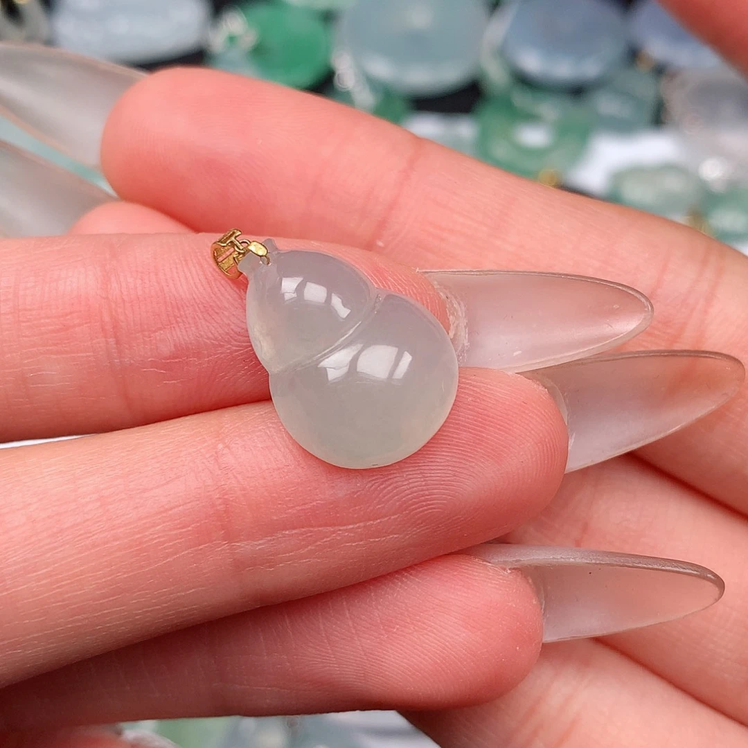 翡翠颈饰18K金镶嵌葫芦