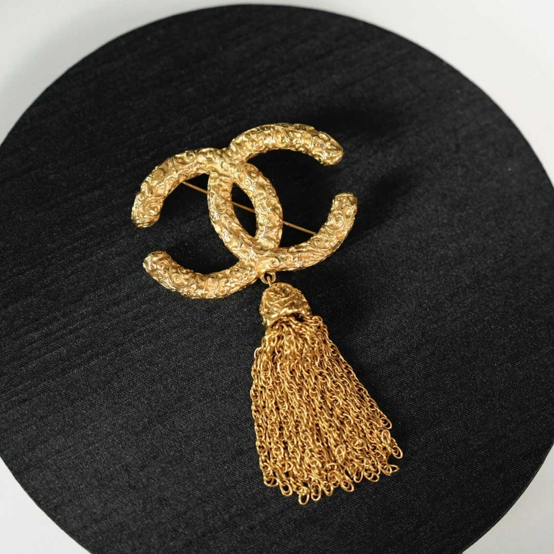 Chanel 中古熔岩流苏胸针