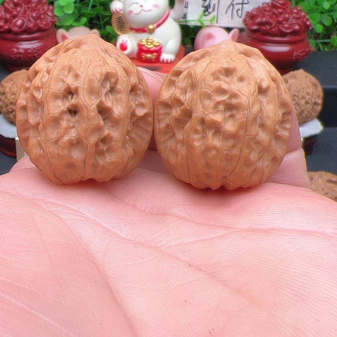 文玩核桃把件m*b独家昌平磐石，尺寸31.5