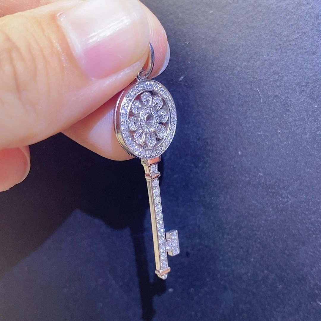 吊坠(不含链)钻石铂Pt950镶嵌太阳花钥匙