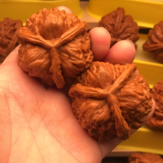 团***圆文玩核桃吊坠核桃